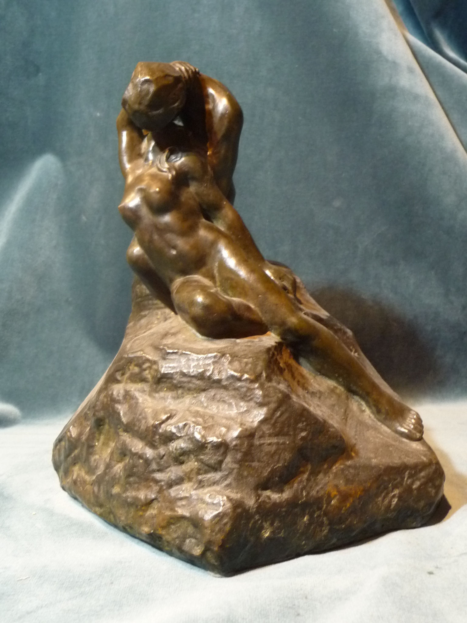 "The Kiss" Bronze Sculpture by E. Cavacos