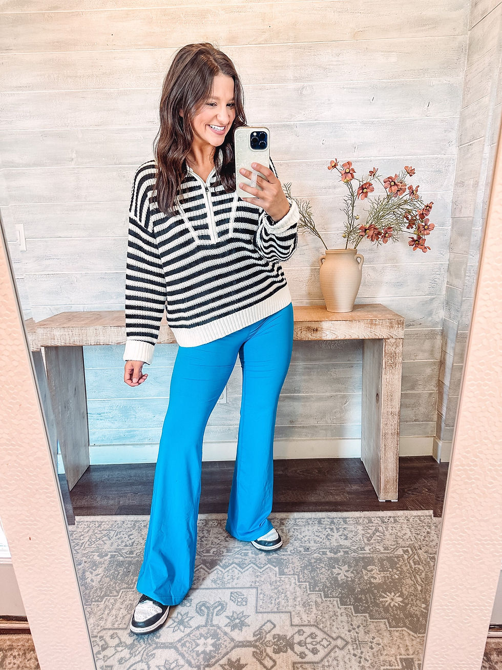 Thumbnail: Sonic blue leggings