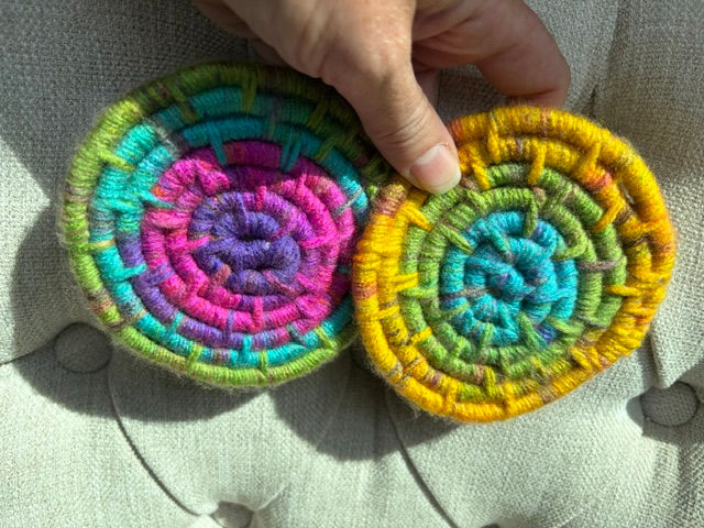 Basket-woven hot plate