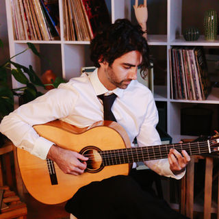 solo acoustic guitarist for blitz nation event live music