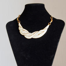 Item #V18 - $15