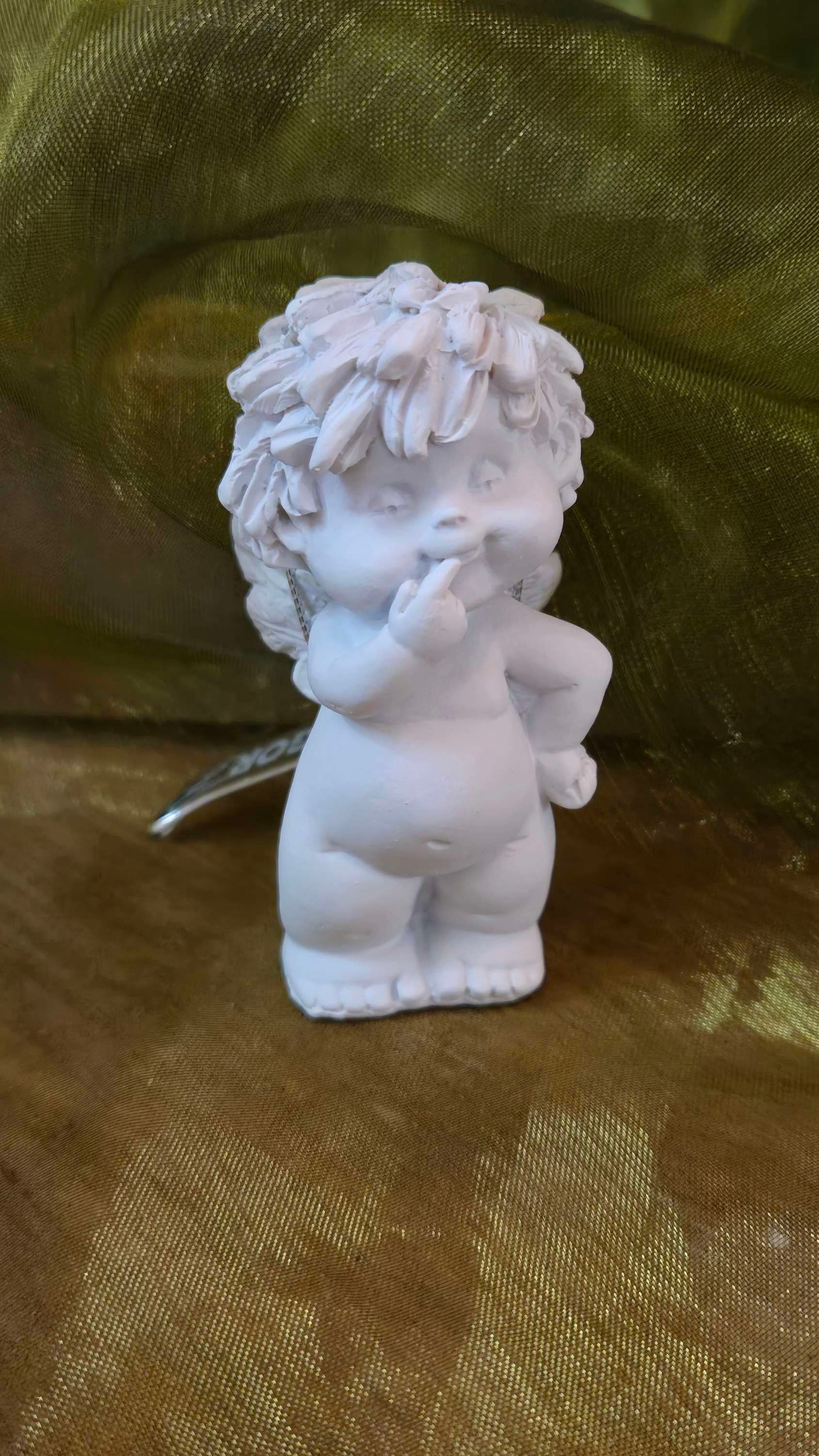 Engel Igor nachdenklich