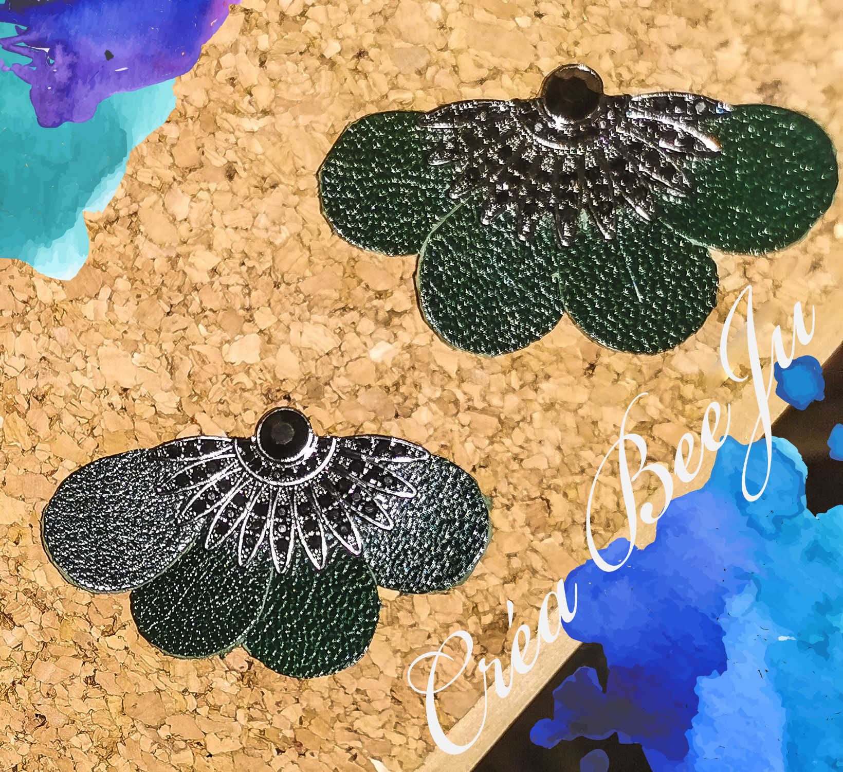 Boucles pétales cuir noir 