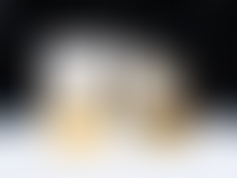 Festive Radiance: Chanel N°5 Unveils a Limited-Edition Holiday Bottle