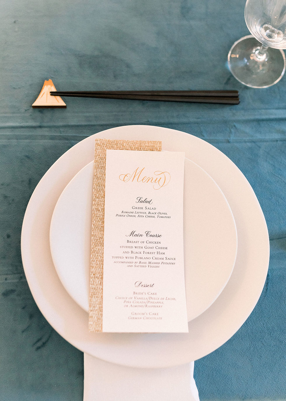 Thumbnail: Heirloom Linen Dinner Plate