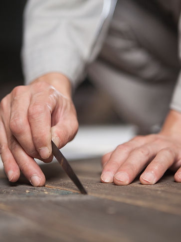 menuisier cuisiniste et agencement d'intérieur installation de poêle à bois granulés pellet cheminées et insert savoir faire  sur mesure cuisines et poêles 