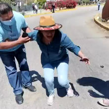 (Video) Agreden a periodista en Oaxaca