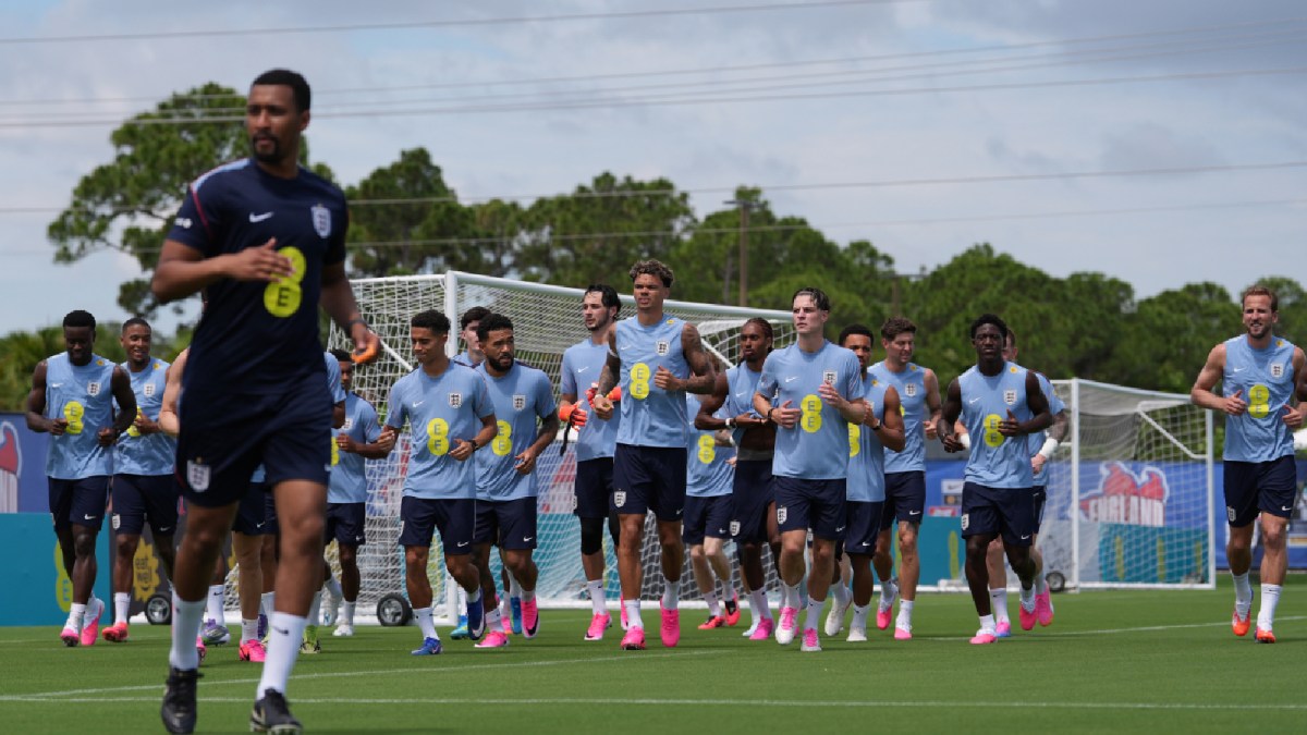Cobertura da BBC Sport sobre o uso de dispositivos de palm cooling pela seleção da Inglaterra na Copa do Mundo 2026