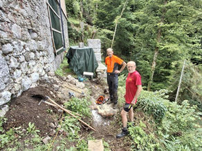 Grabungsarbeiten Stützmauer Westseite