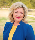 2021_Julie_Johncox_Headshot.jpg