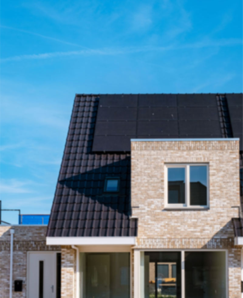 newly-build-houses-with-solar-panels-attached-img.jpg