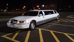 Limousine, a spacious 8 Passenger Limousine that services Superior Wi, Duluth MN, The Iron Range MN and Virginia MN for weddings, bachelorette & bachelor parties