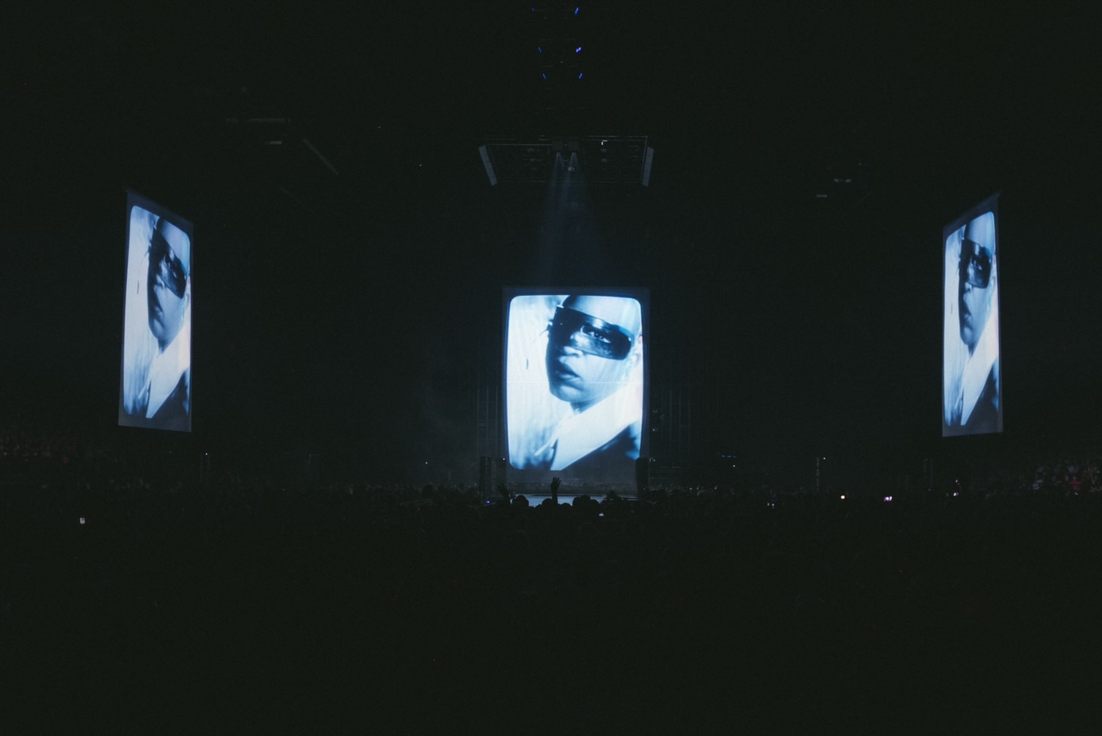 New Visions CRT wall and analog video installation reference