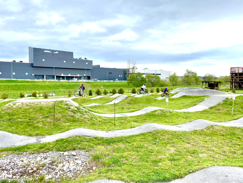 Visiter la Slovaquie: les aménagements pour vélo: pumptrack