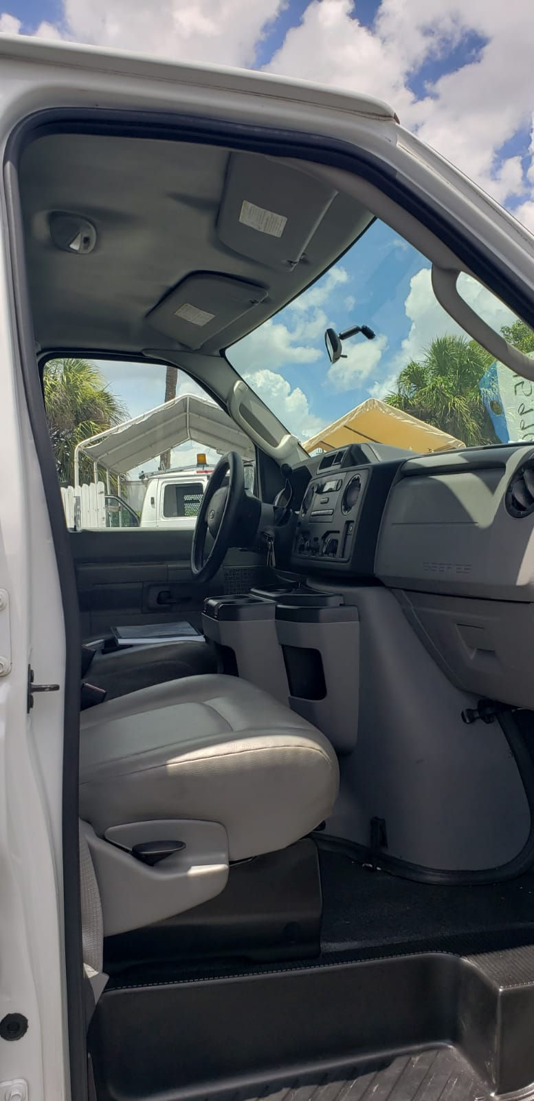 Thumbnail: Ford Econoline 2008 Mileage 177039 Stock #1860