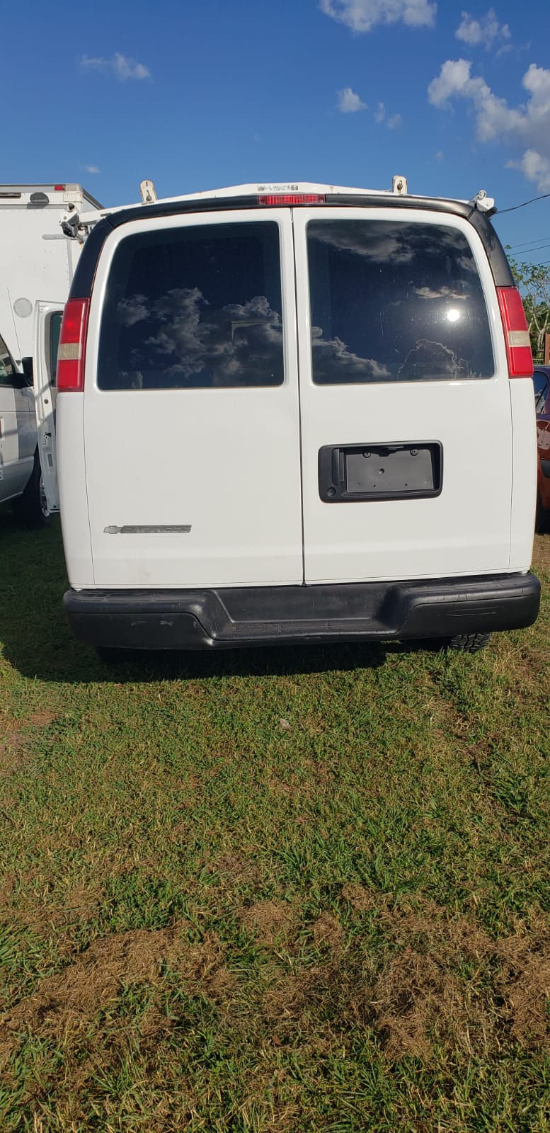 Thumbnail: Chevy Express G1500 2011 Mileage 173600 Stock #1969