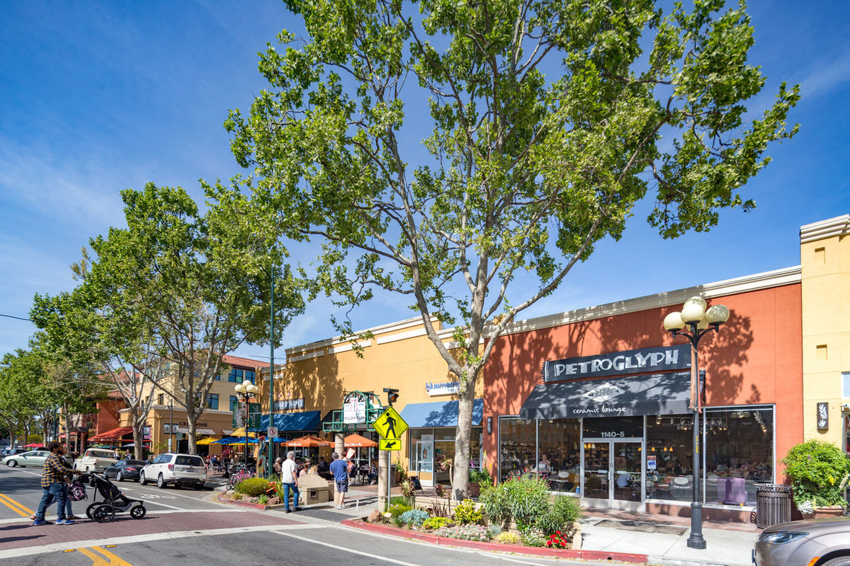 Willow Glen Liquor and Market
