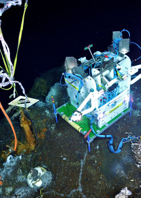 Deep sea observatories - Ocean Networks Canada