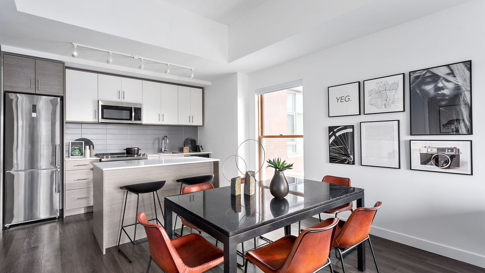 Premium Rental Apartment - Show Suite Living Room