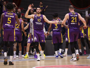 ניצחון מוחץ בחוץ 94:63 על עירוני קרית אתא