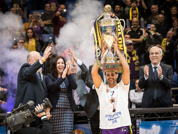 היסטוריה: יש גביע! 86:84 על מכבי ת"א