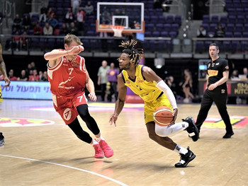 קורי פעם שניה בשיא: מנצחים בבית 86:78 את ב"ש