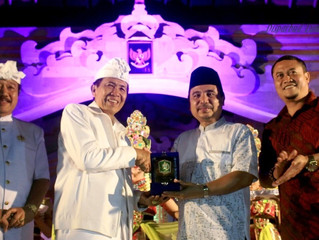 MALAM PUNCAK PIODALAN PURA MANDHARA GIRI SEMERU AGUNG 2017