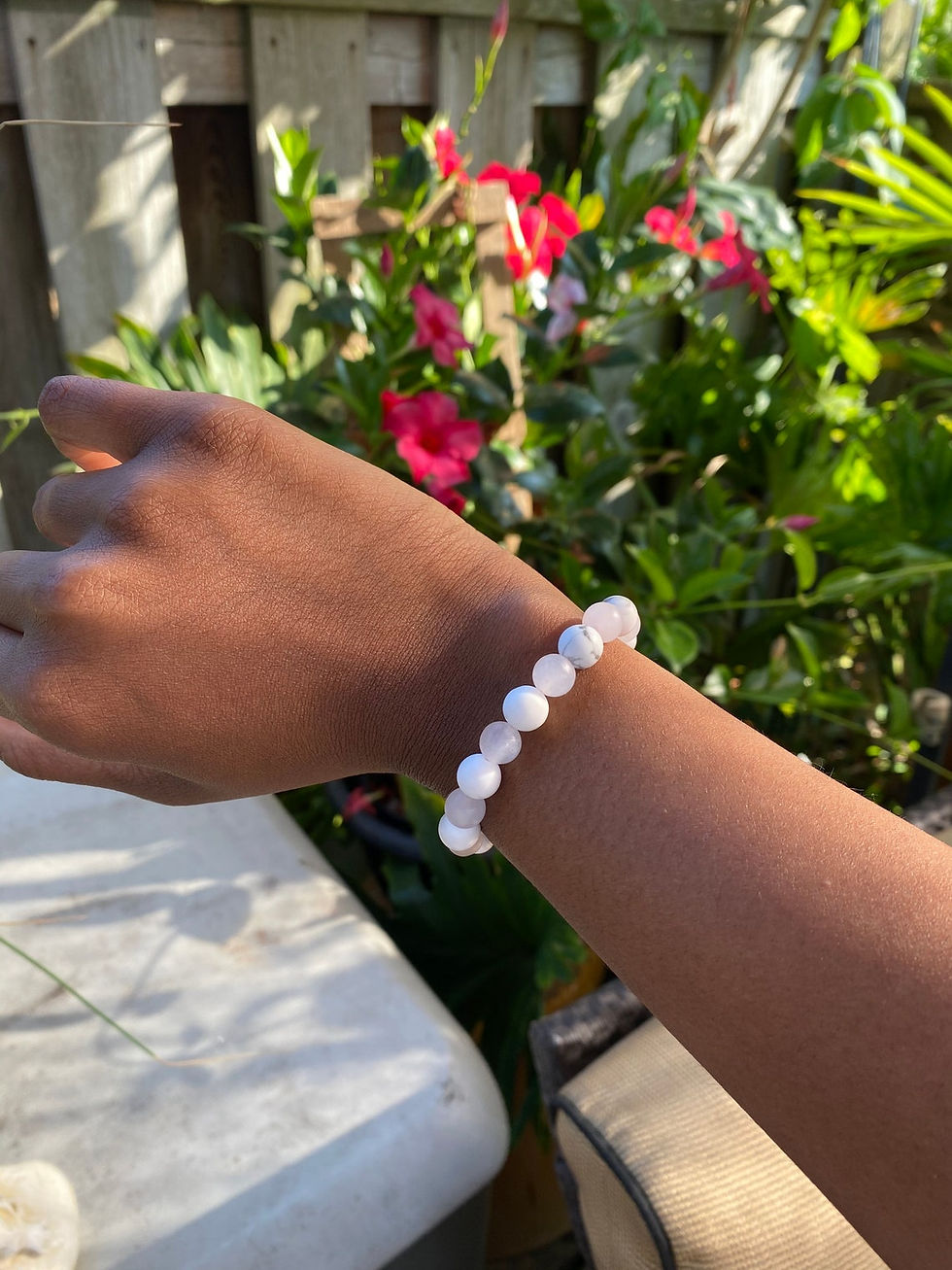 Thumbnail: Crystal Bracelet - with Howlite