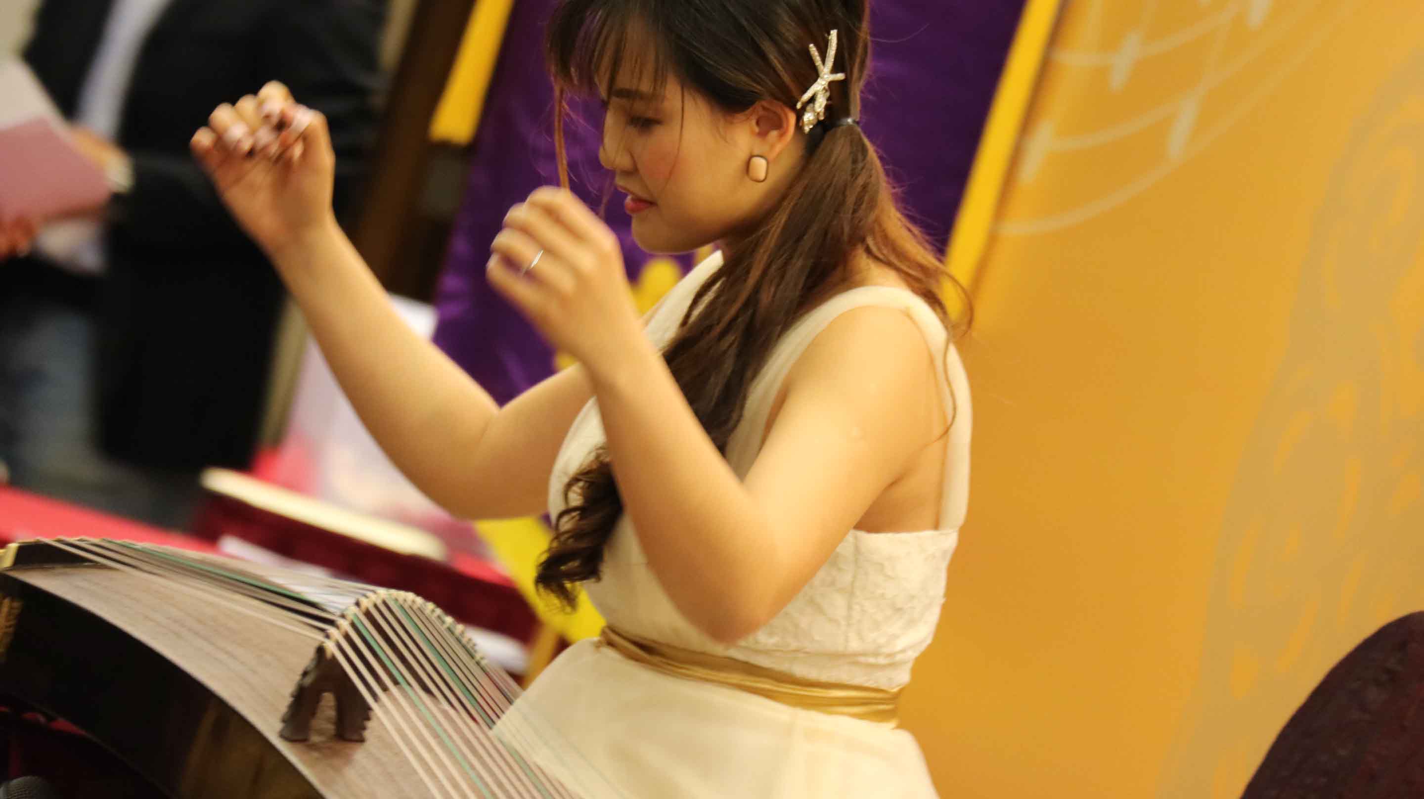 Guzheng Performance