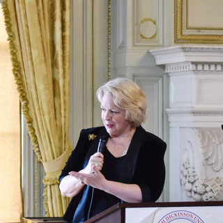 Midge Woosley Hosts Gala 2017
