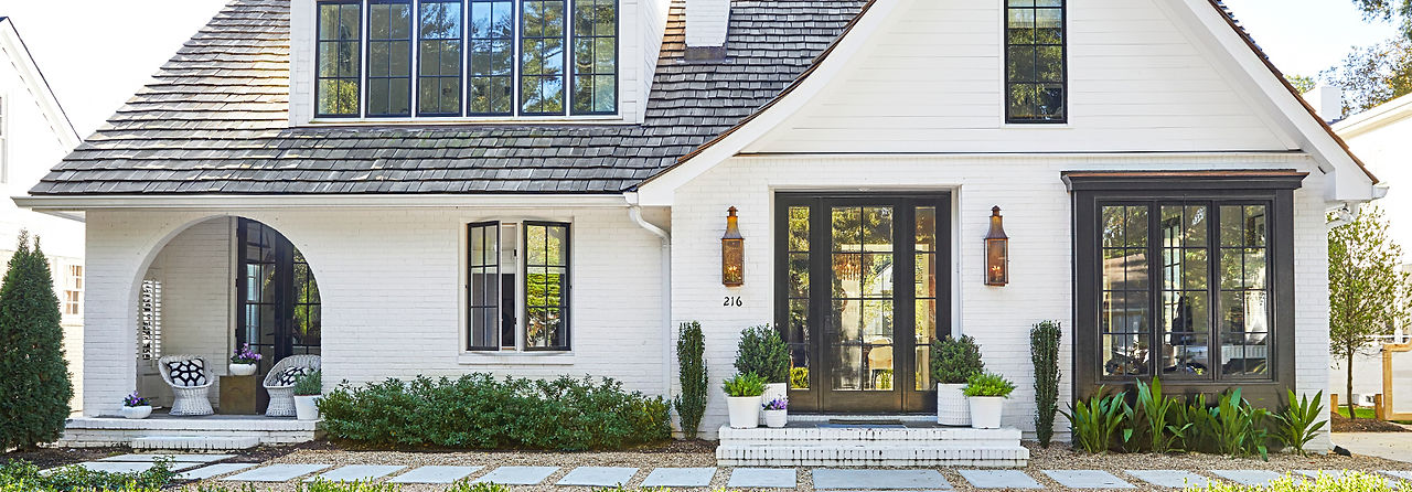 white-modern-house-curved-patio-archway-c0a4a3b3.jpg