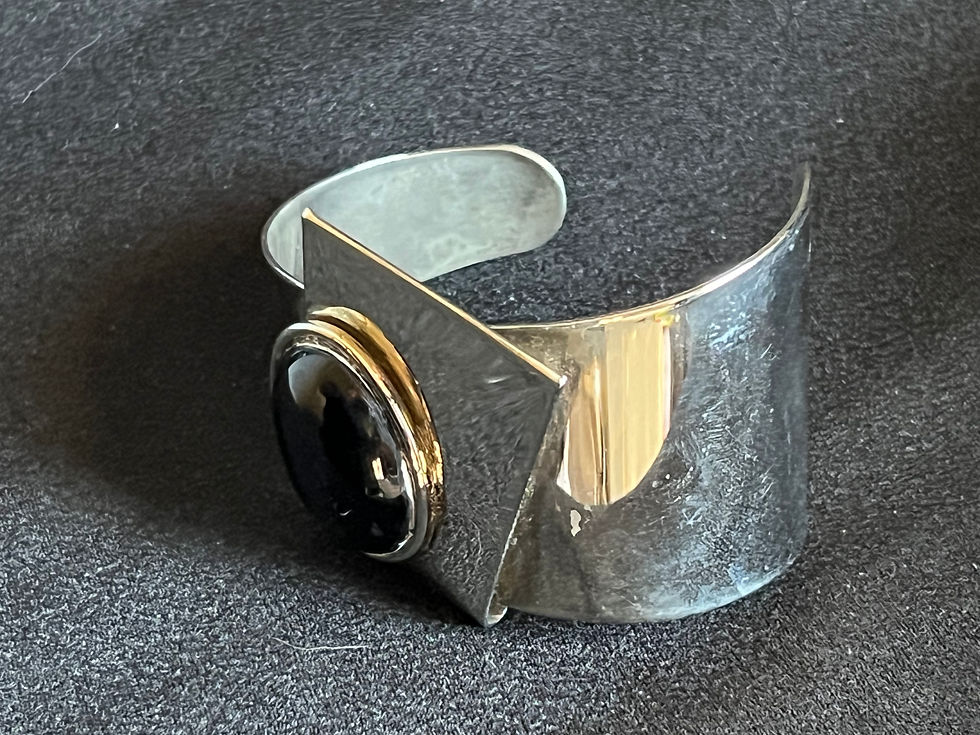 Thumbnail: Vintage Sterling Silver Bracelet with Black Stone