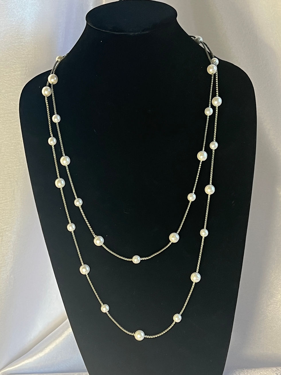 Vintage Faux Pearl on Silver Necklace / 50"