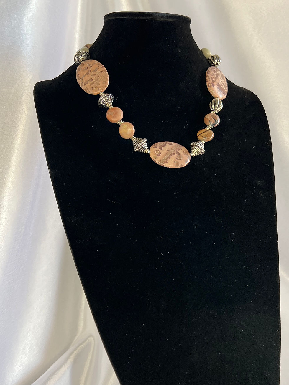 Oval Jasper and Sterling Silver Necklace / 90 Grams combined