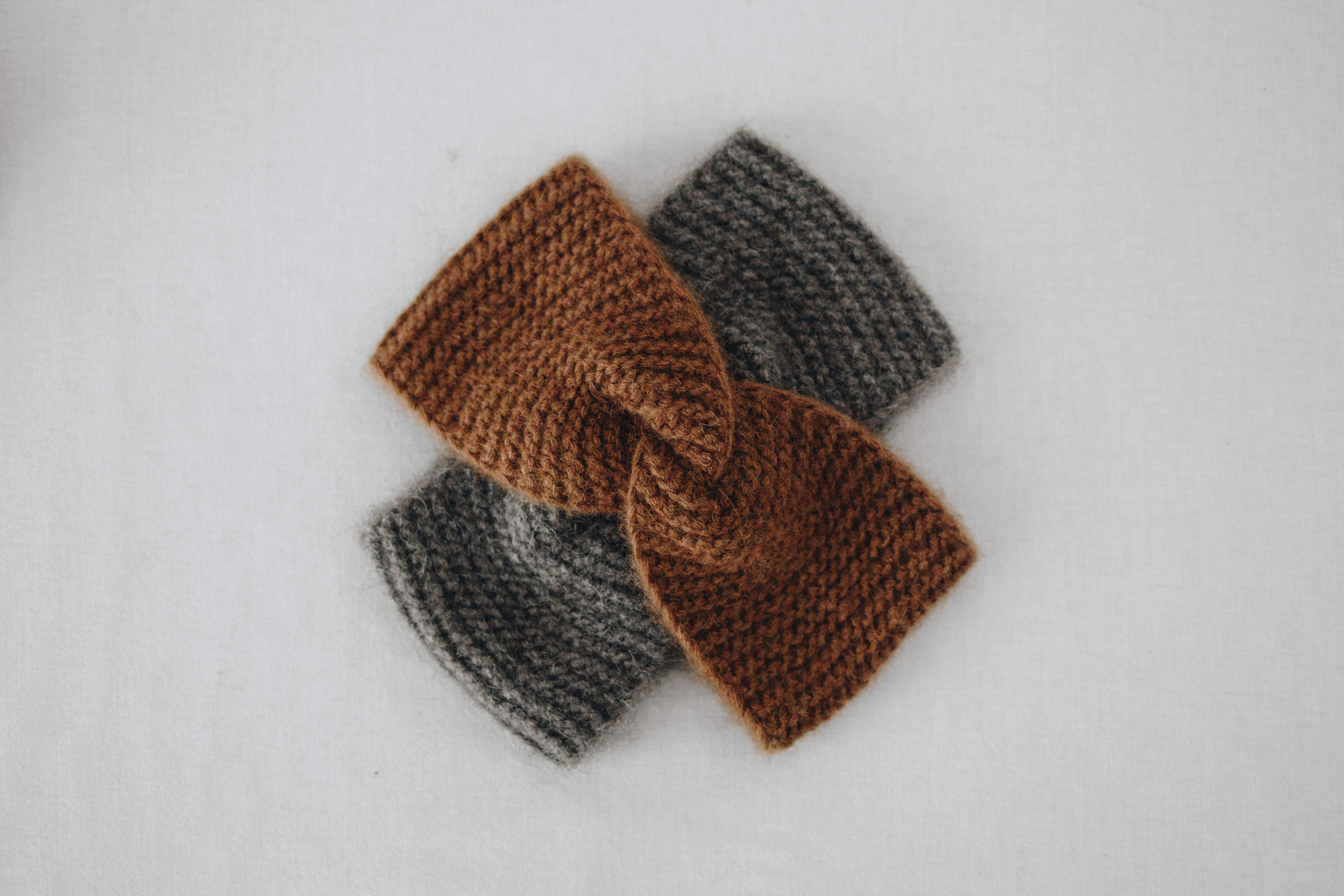 Vlněná čelenka z velblouda hand-made