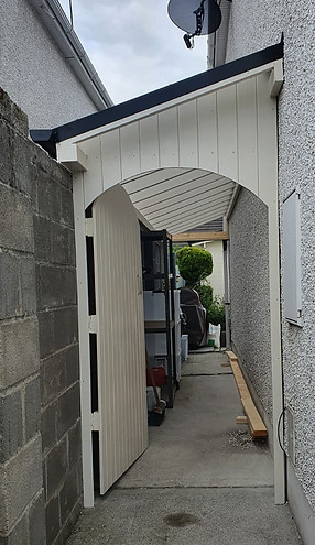 Side Return roof, side passageway cover, side return roof, lean to shed, storage to side of house,