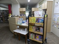 図書室カウンター