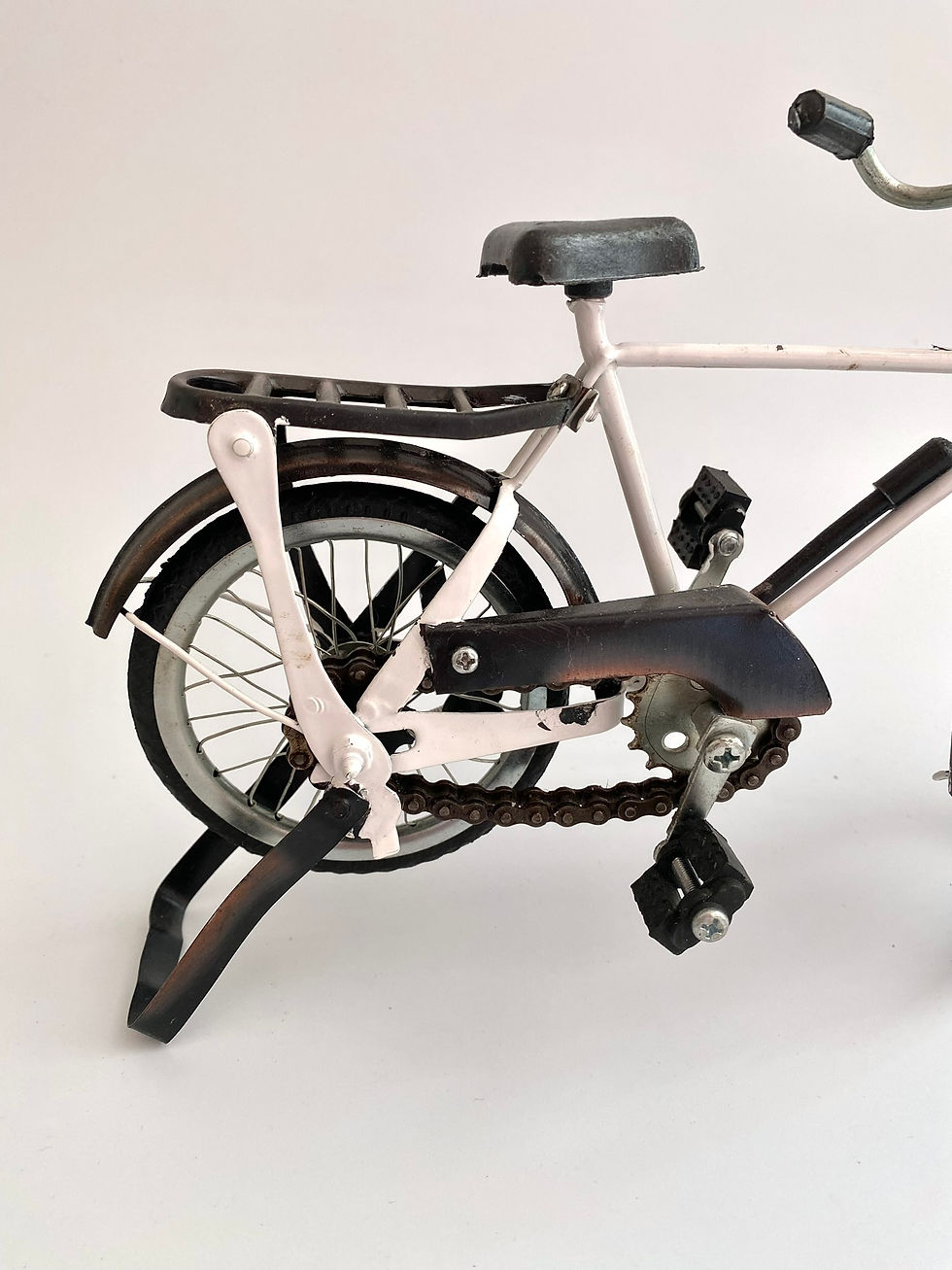 Thumbnail: Metal Bike -White