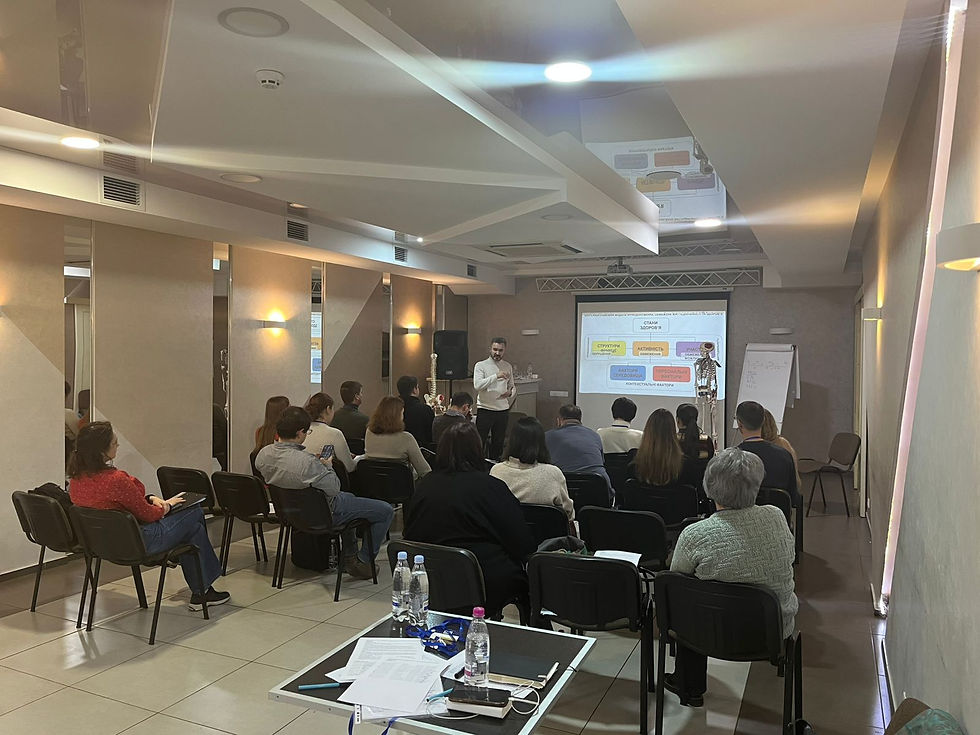 Ukraine Without Pain online training session for rehabilitation specialists learning chronic pain management techniques