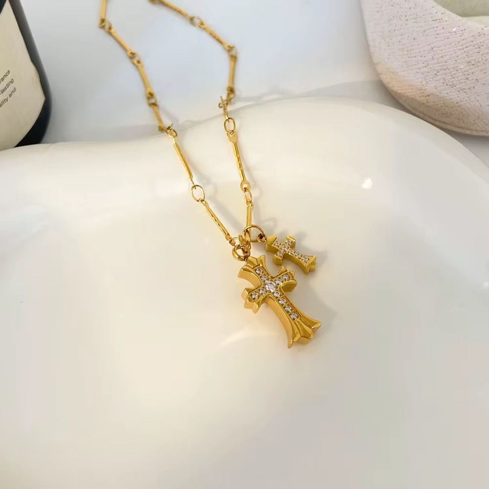 Cross charm Necklce