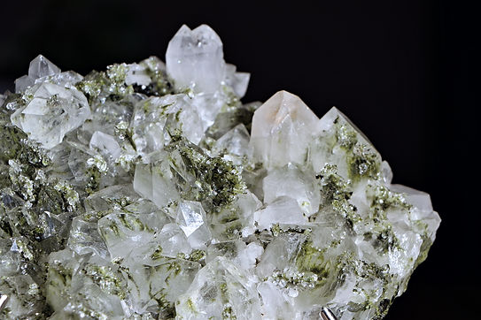 epidote close up.jpg