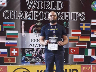Kraftdreikampf-Weltmeister Engelbert Daurer powered by Ötscher