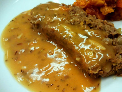 POLPETTONE DI LENTICCHIE CON SALSA AL ROSMARINO E CAPPERI / LENTIL LOAF WITH ROSEMARY AND CAPER SAUC