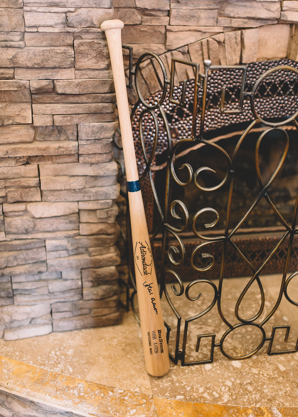 Thumbnail: Hank Aarron Bat