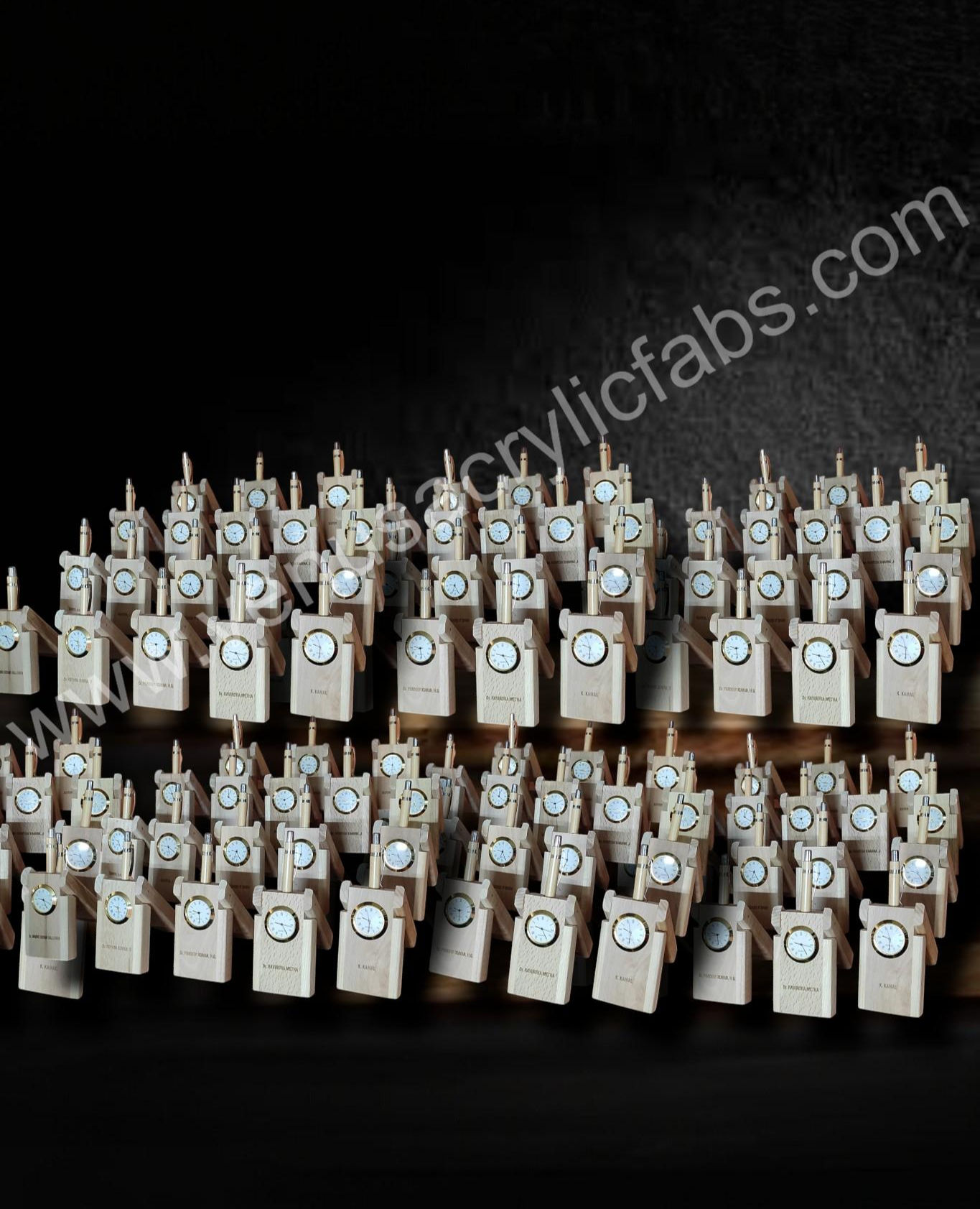 EG2203 Pen Stand Engraving