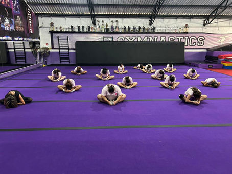 ¿Por qué el Cheerleading y la Gimnasia Transforman la Vida de Niños y Jóvenes?