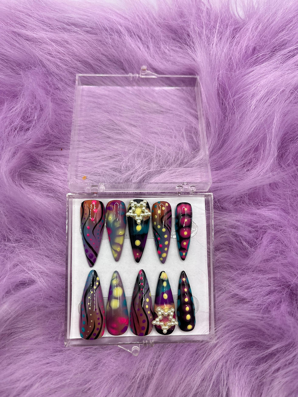 Thumbnail: Airbrushed Rainbow Nails Size S