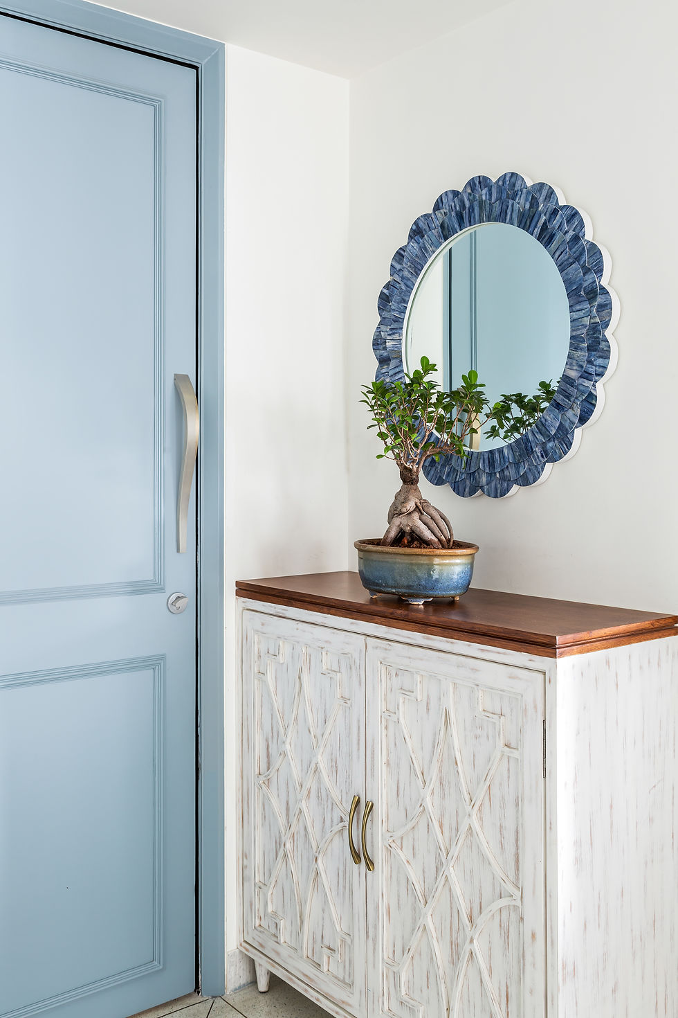 ENTRY FOYER UNIT