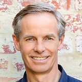 Headshot Julian Elliott.png