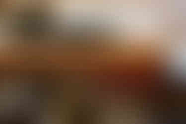 Abgeschrägte Tischkante